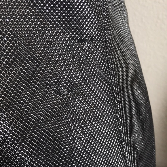 🌺Guess Strapless Dress🌺 - Picture 2 of 5